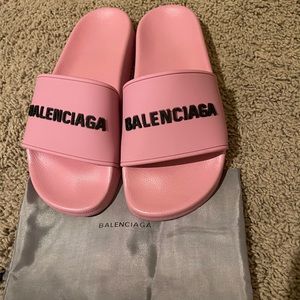 BB pink pool slides - womens size 38 (7 US)